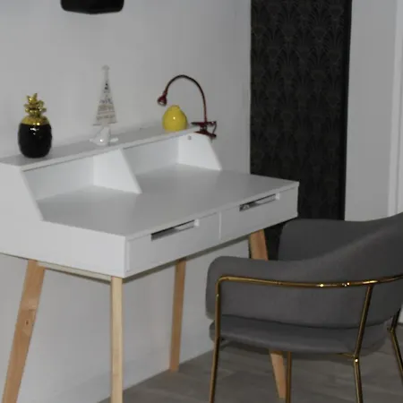 Pyrene Holidays - Location 4 Etoiles - Voyage Et Cure Thermale A Les Bains Daire