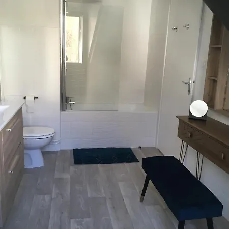 Pyrene Holidays - Location 4 Etoiles - Voyage Et Cure Thermale A Les Bains *